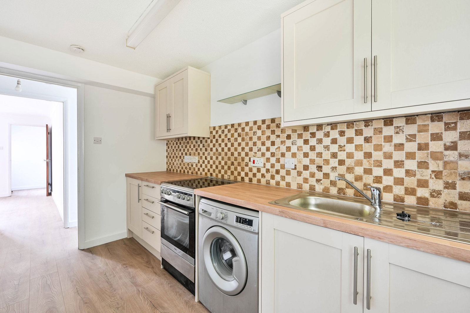1 bed maisonette for sale in Beckingham Road, Guildford, GU2 8BU  - Property Image 4