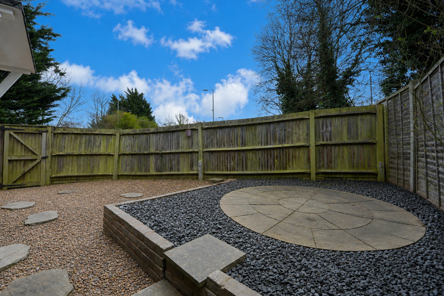 1 bed maisonette for sale in Beckingham Road, Guildford, GU2 8BU  - Property Image 7