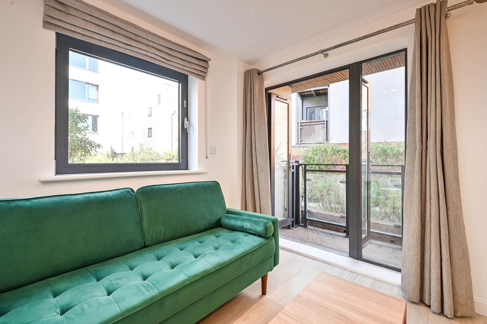 2 bed flat for sale in Walnut Tree Close, Guildford 16