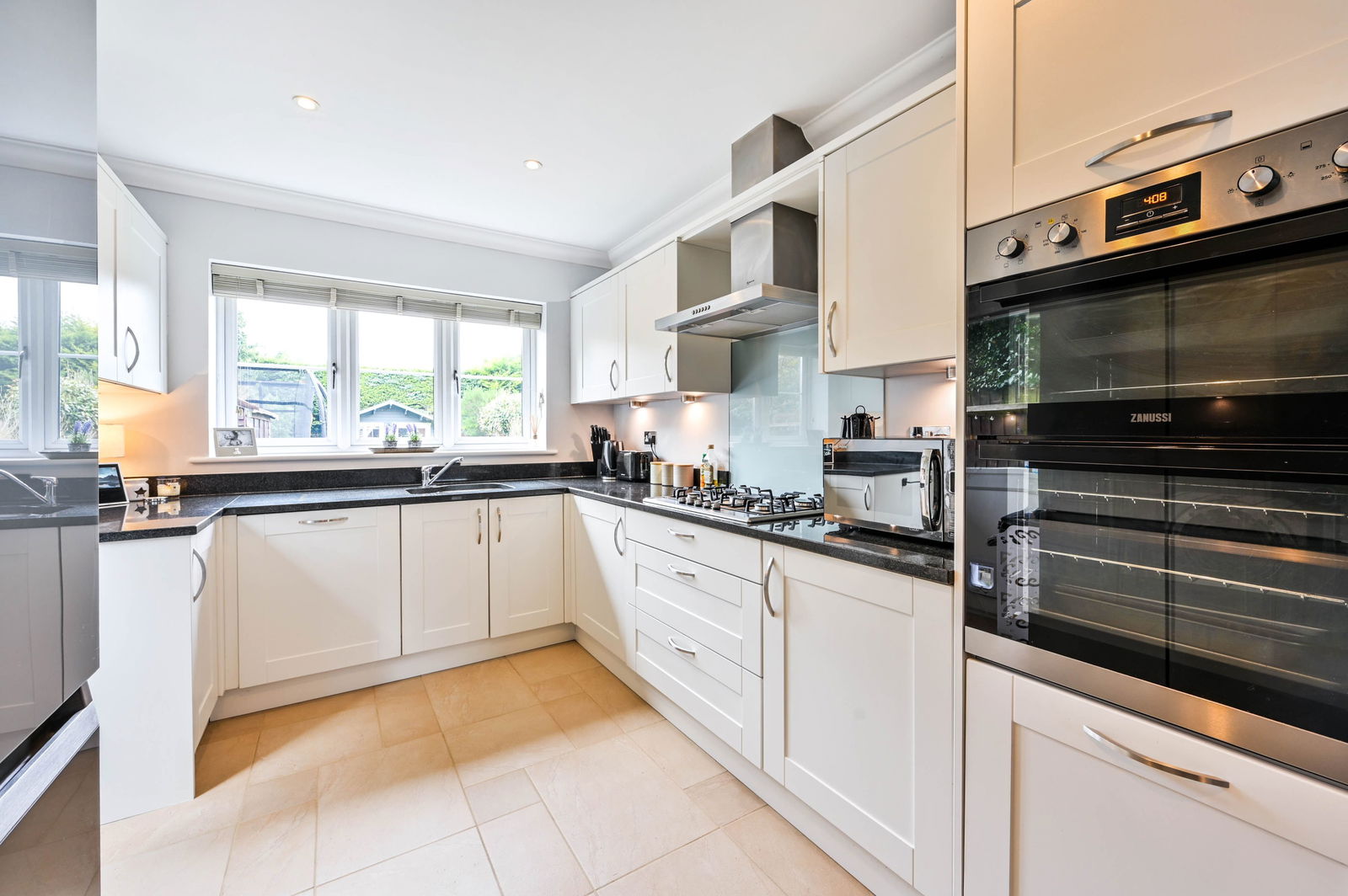 4 bed detached house for sale in Woodlands Road, Leatherhead  - Property Image 6