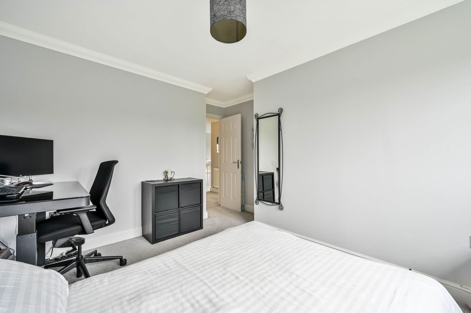 4 bed detached house for sale in Woodlands Road, Leatherhead  - Property Image 17