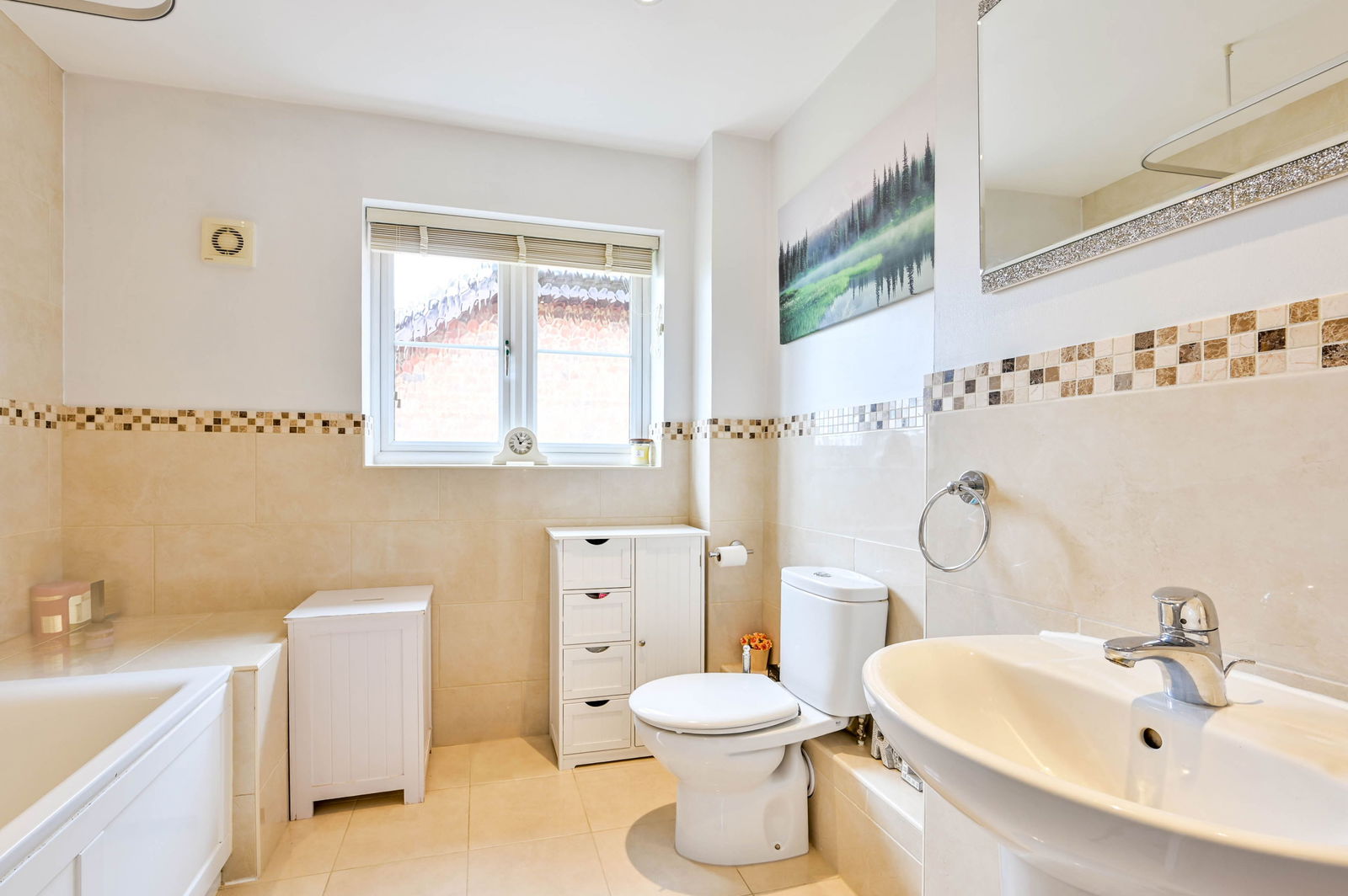 4 bed detached house for sale in Woodlands Road, Leatherhead  - Property Image 18