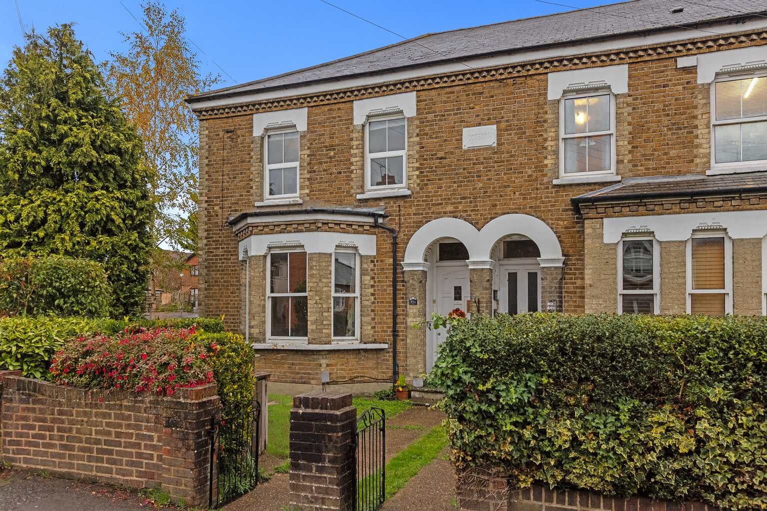 1 bed maisonette to rent in Manor Road, Guildford, GU2 - Property Image 1