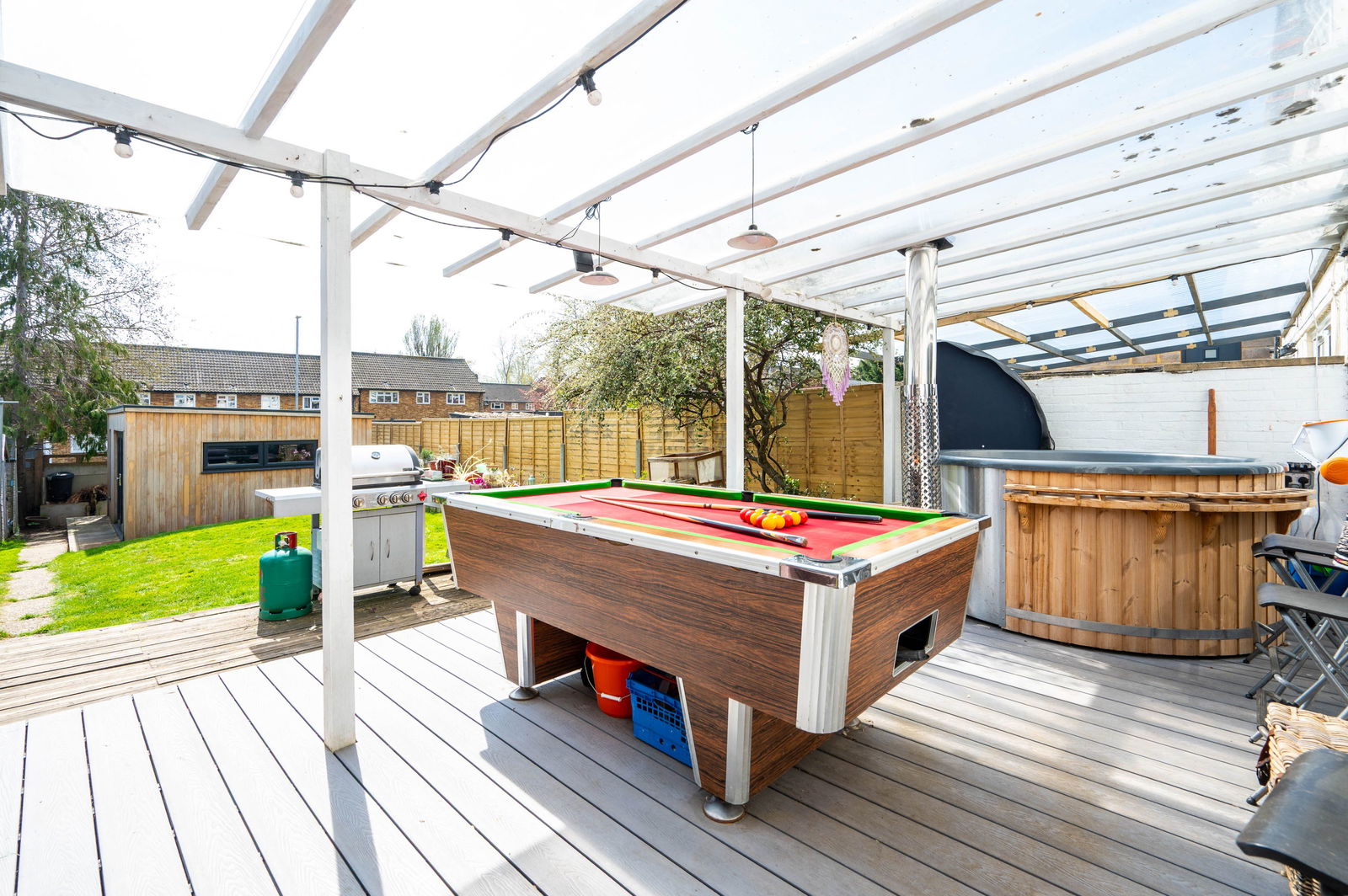 4 bed semi-detached house for sale in Stormont Way, Chessington  - Property Image 3