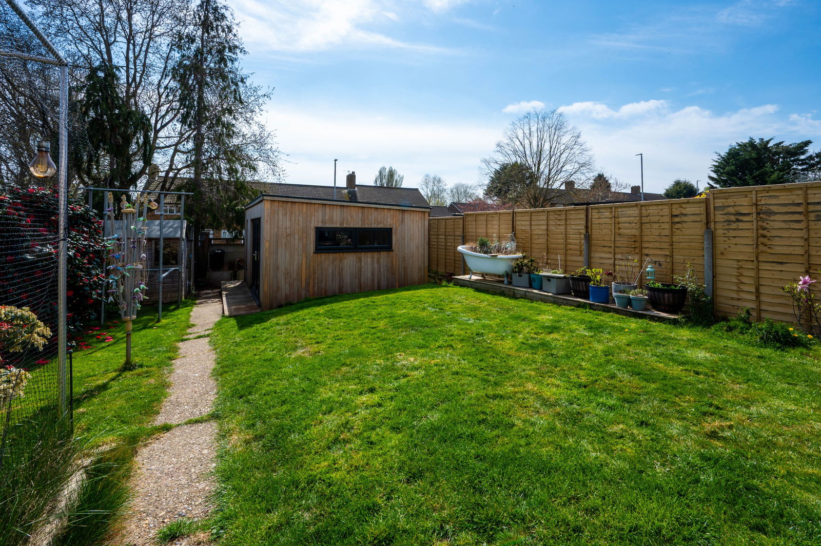 4 bed semi-detached house for sale in Stormont Way, Chessington  - Property Image 9