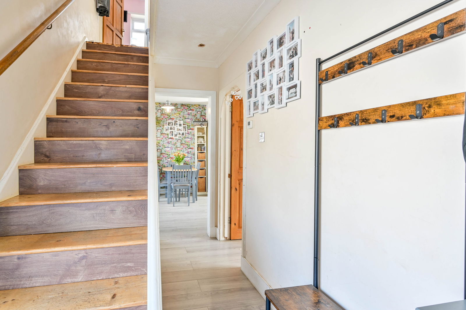 4 bed semi-detached house for sale in Stormont Way, Chessington 3