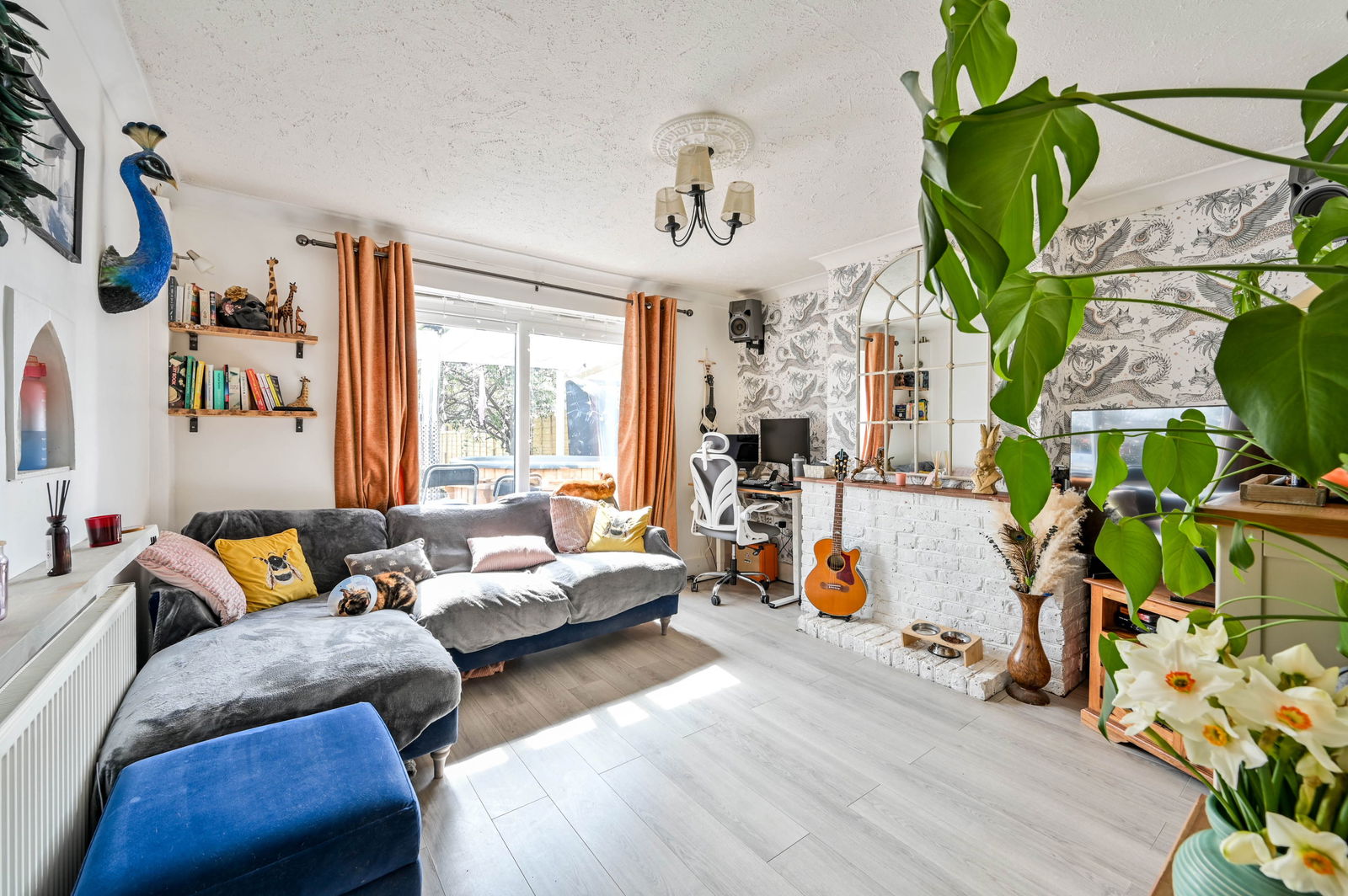 4 bed semi-detached house for sale in Stormont Way, Chessington  - Property Image 5