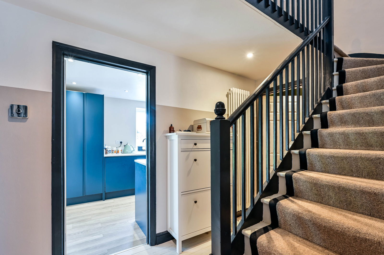 3 bed semi-detached house for sale in Lower Shott, Leatherhead  - Property Image 6