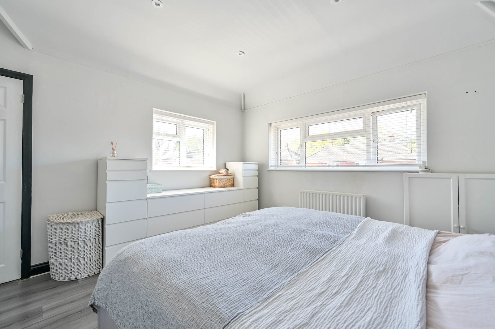 3 bed semi-detached house for sale in Lower Shott, Leatherhead  - Property Image 13