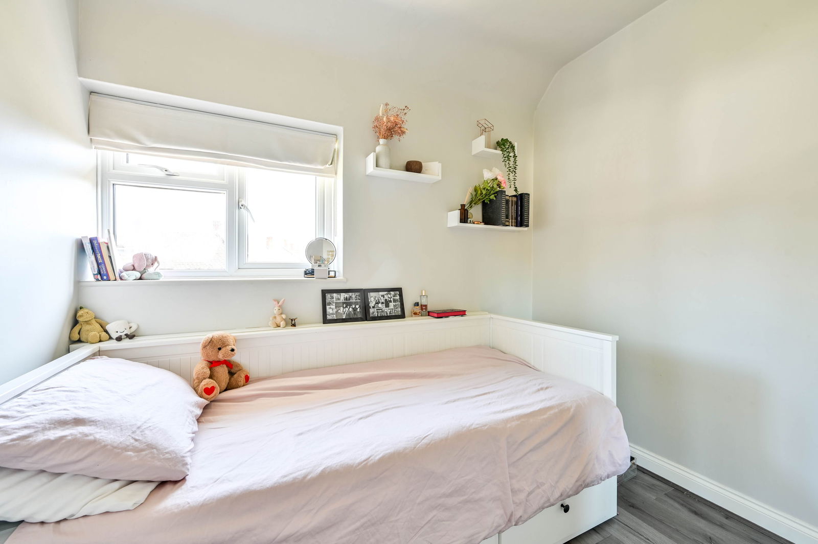 3 bed semi-detached house for sale in Lower Shott, Leatherhead  - Property Image 18