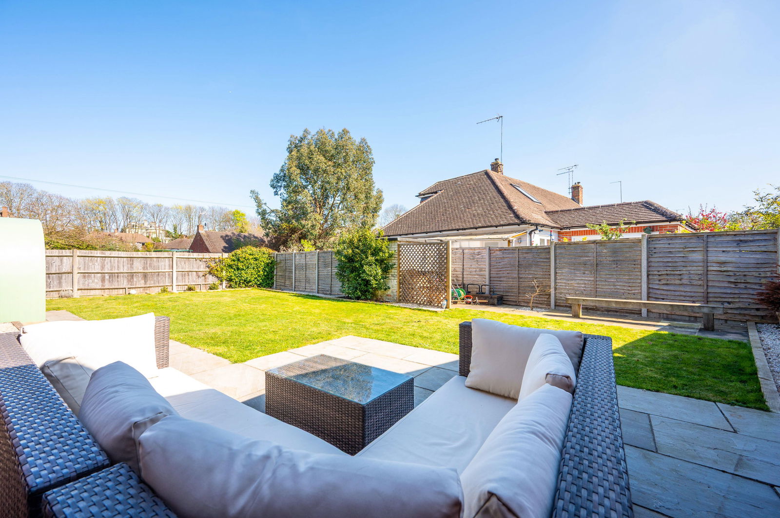 3 bed semi-detached house for sale in Lower Shott, Leatherhead 10