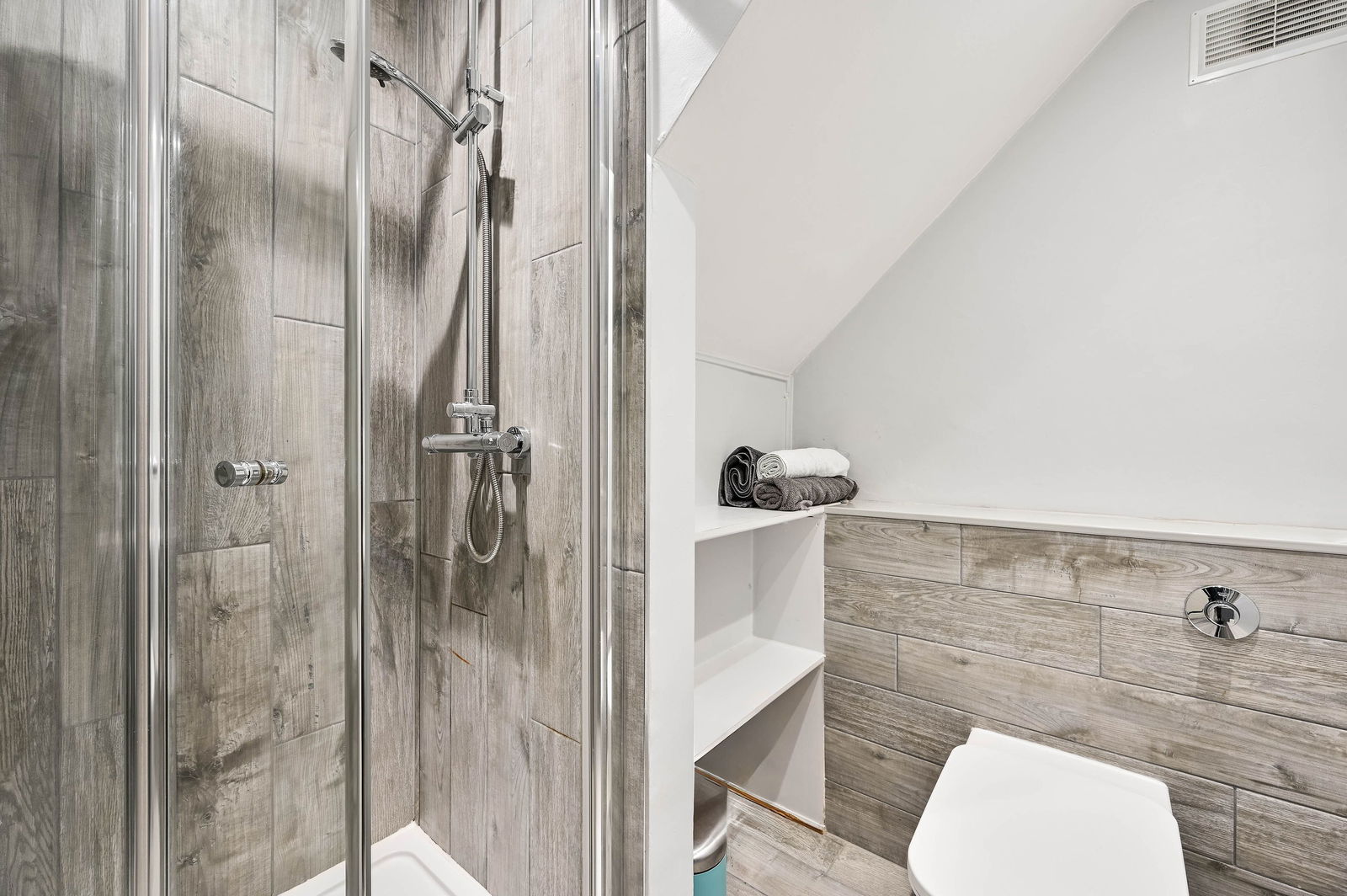 1 bed studio flat to rent in Richmond Road, Staines-Upon-Thames, TW18  - Property Image 13