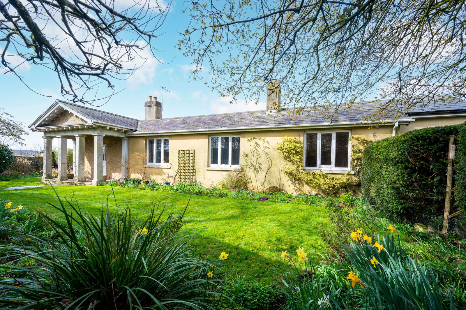 3 bed bungalow for sale in Oxted Road, Godstone, RH9 