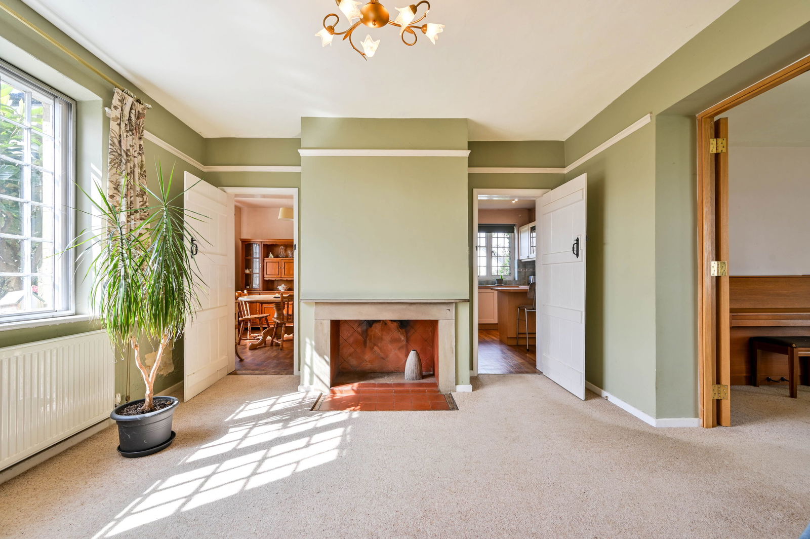 3 bed bungalow for sale in Oxted Road, Godstone  - Property Image 9