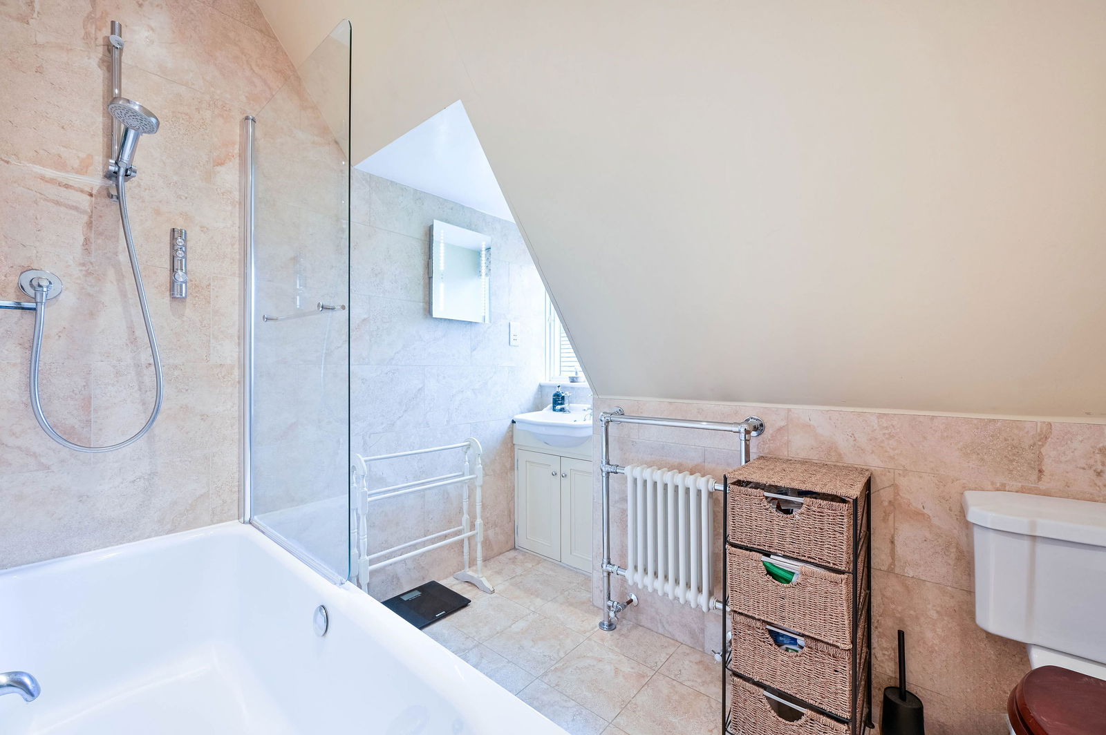 4 bed semi-detached house to rent in Chapel Lane, Bookham, KT23  - Property Image 16