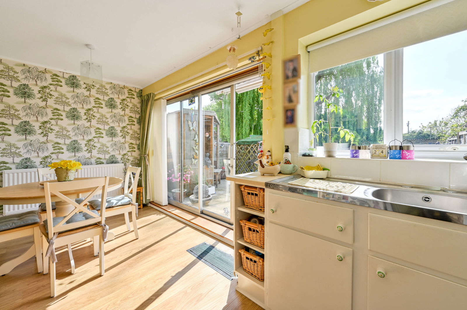 3 bed end of terrace house for sale in Inkerman Road, Woking  - Property Image 5