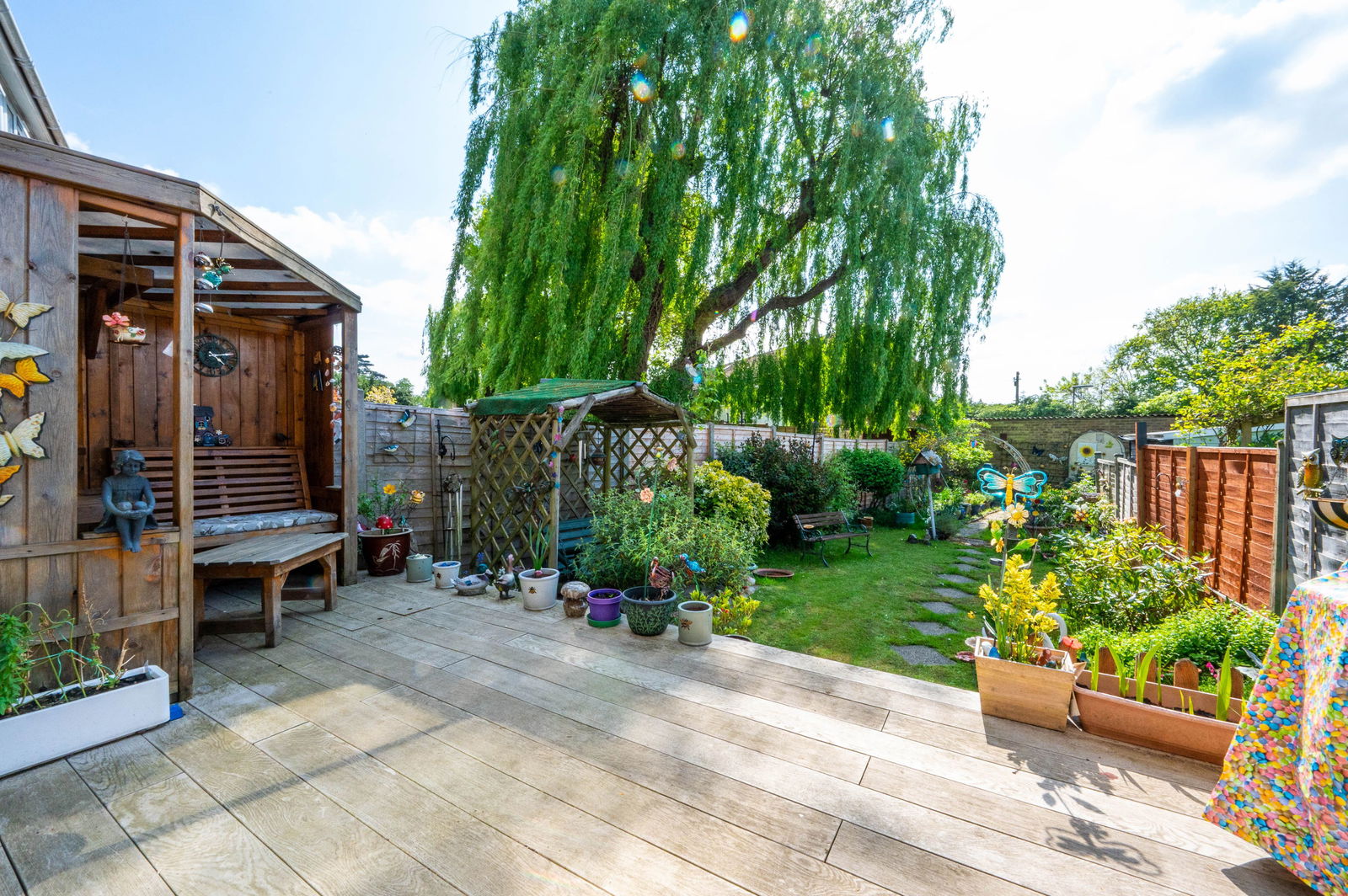 3 bed end of terrace house for sale in Inkerman Road, Woking  - Property Image 3