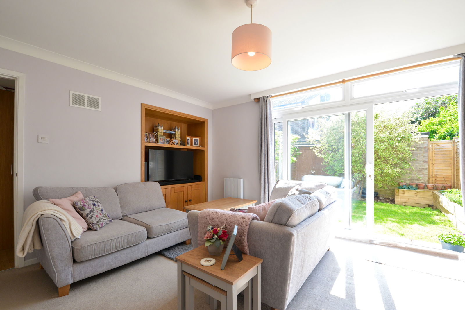 2 bed flat for sale in Elmswood, Leatherhead 1