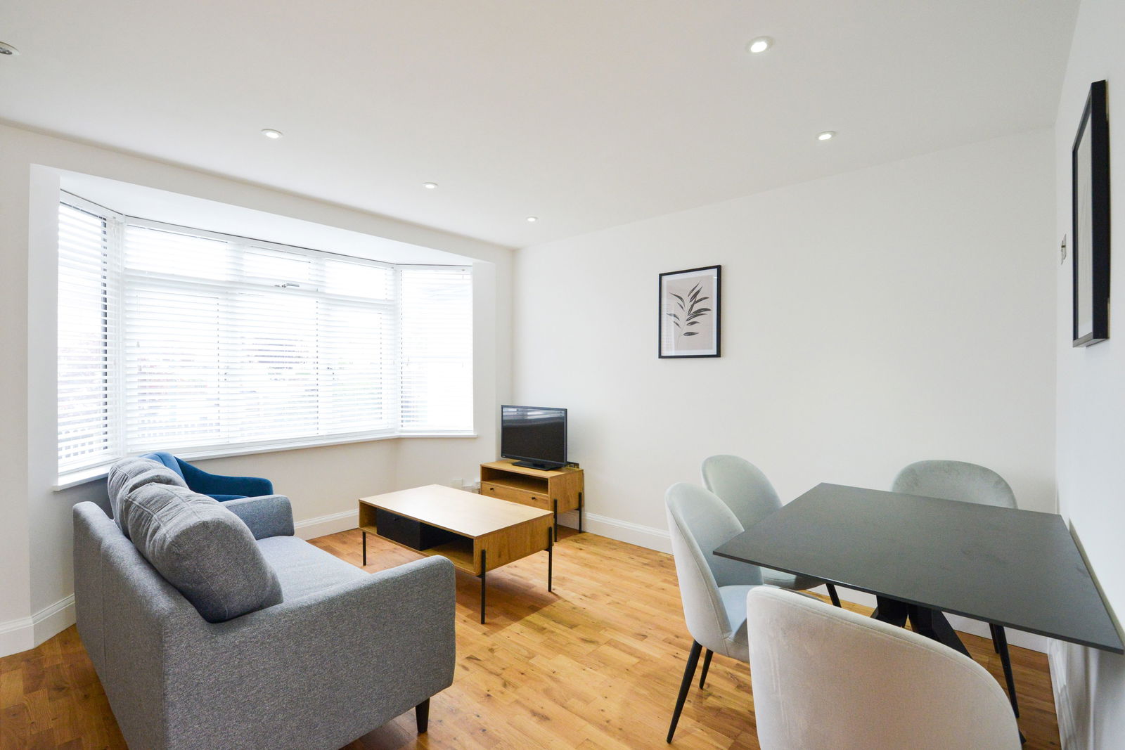 3 bed semi-detached house for sale in Windsor Avenue, Sutton  - Property Image 5