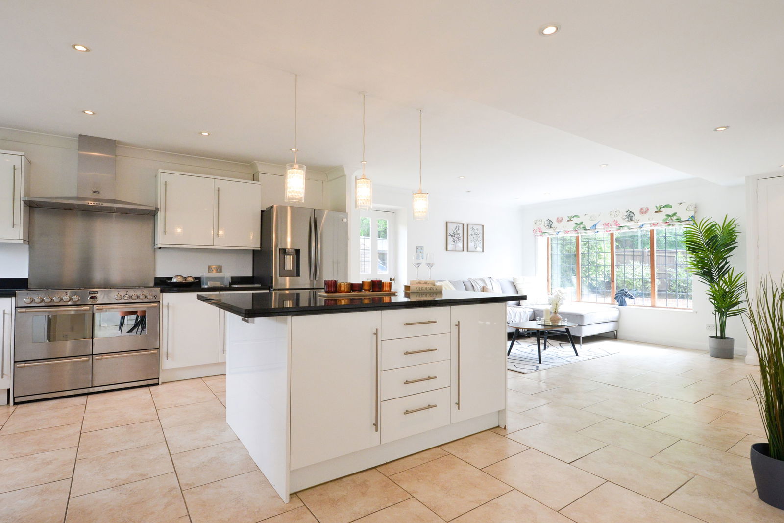 5 bed detached house to rent in Bookhurst Road, Cranleigh, GU6  - Property Image 3