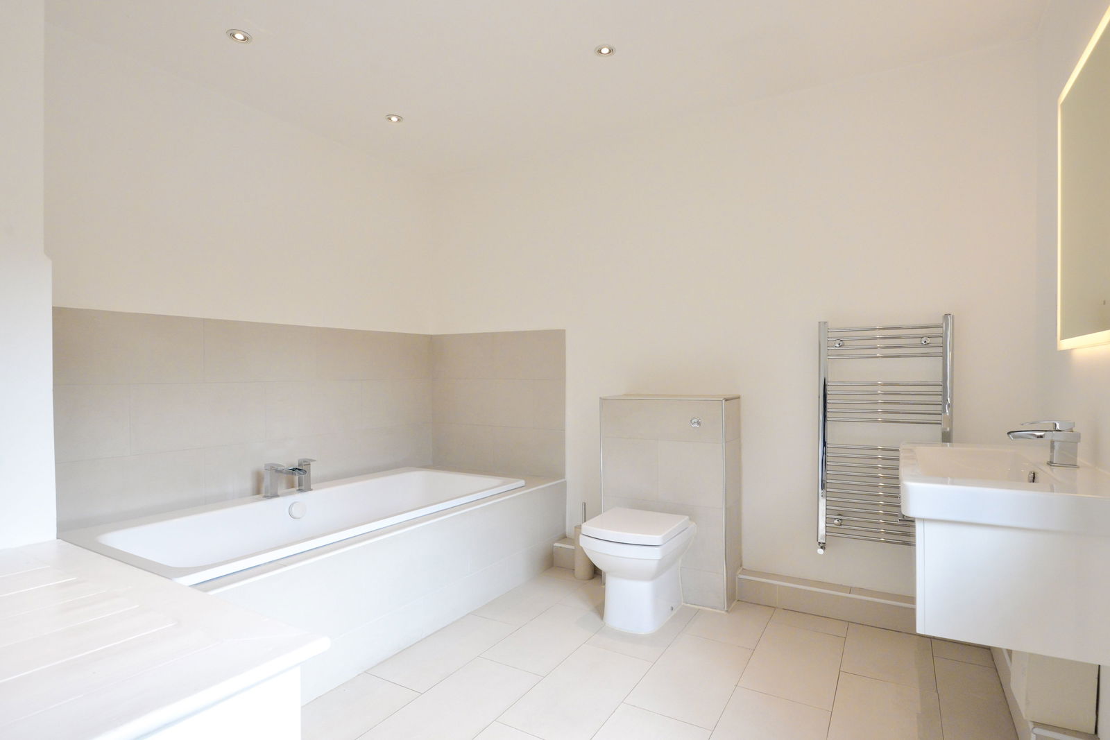 5 bed detached house to rent in Bookhurst Road, Cranleigh, GU6  - Property Image 17