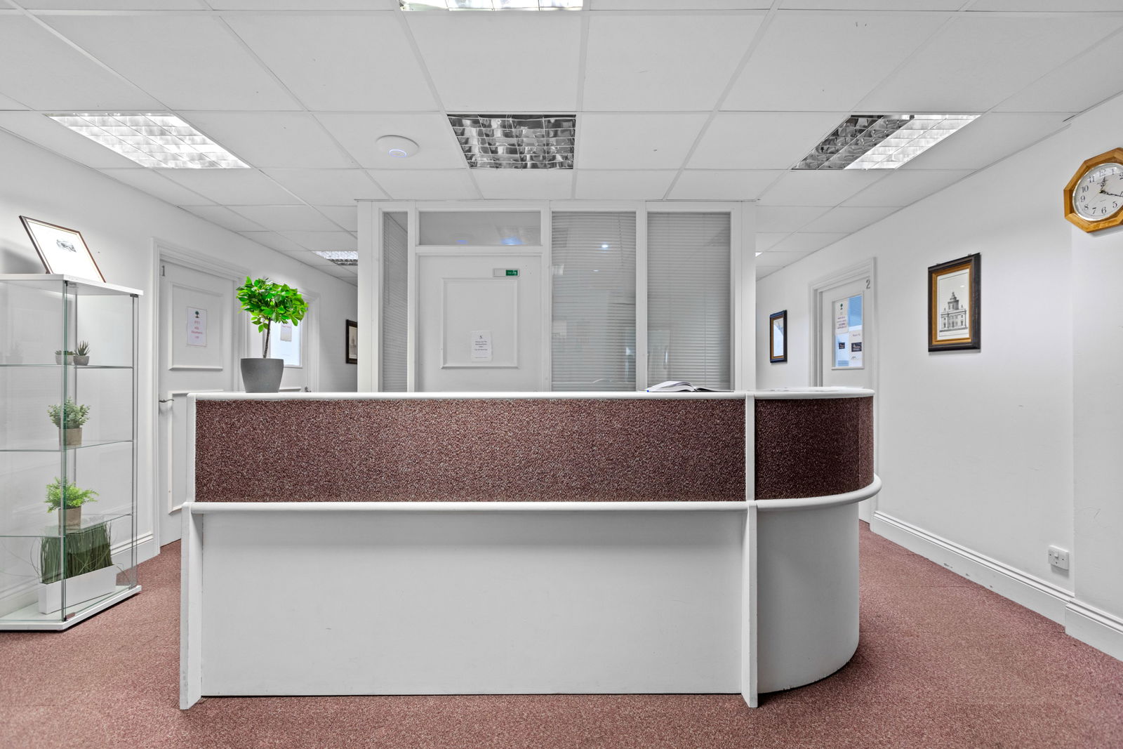 Commercial property to rent in High Street, Slough  - Property Image 18