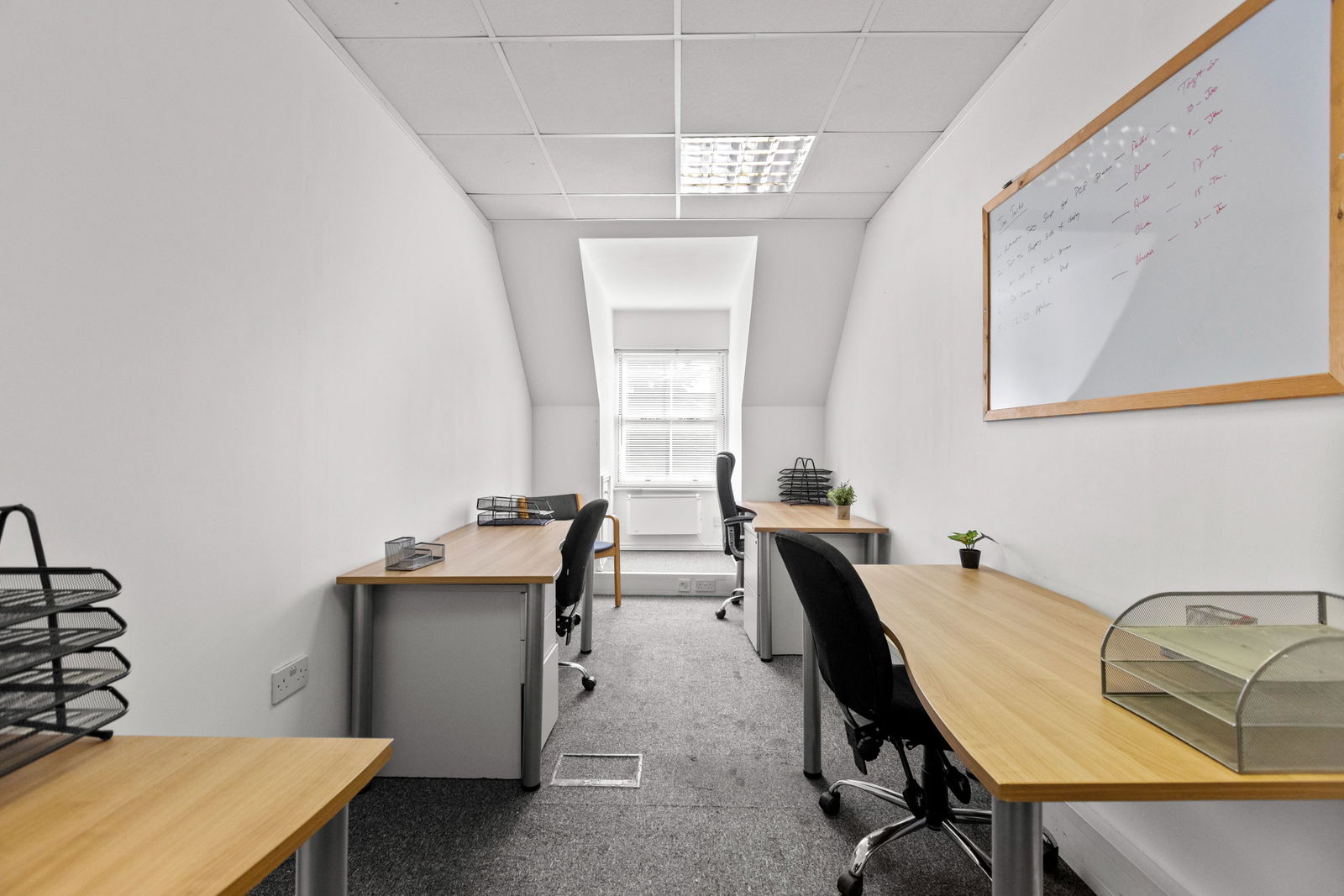 Commercial property to rent in High Street, Slough  - Property Image 7