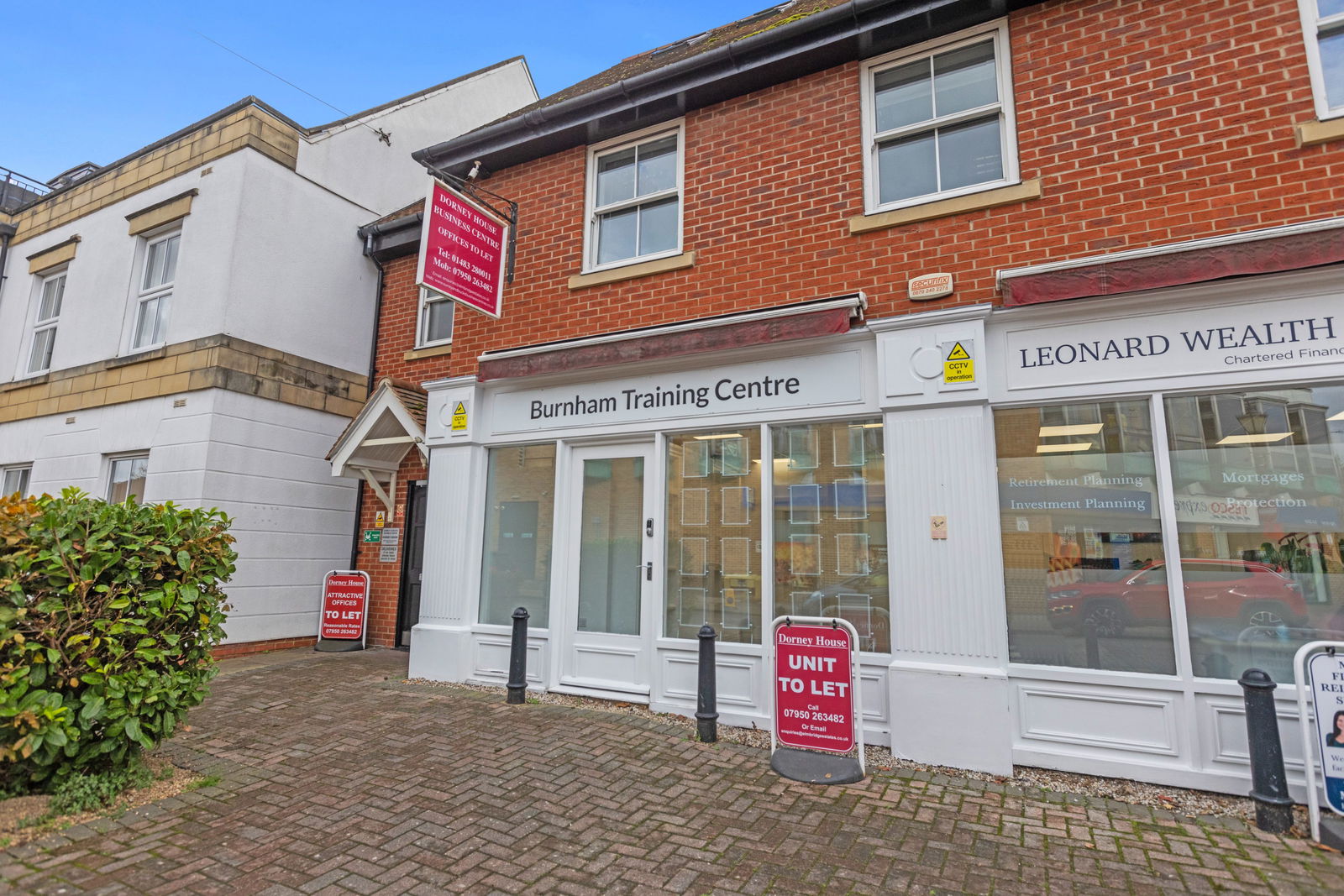 Commercial property to rent in High Street, Slough 22