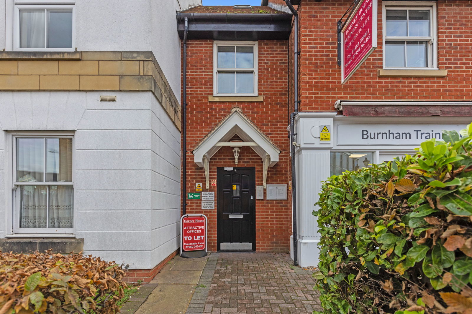Commercial property to rent in High Street, Slough  - Property Image 4