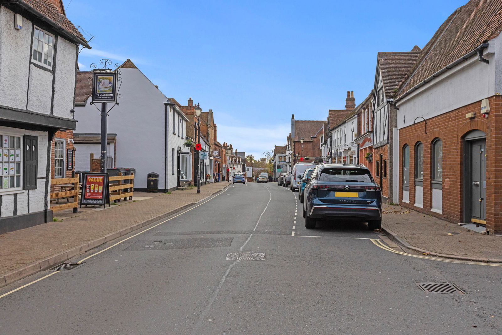 Commercial property to rent in High Street, Slough 23