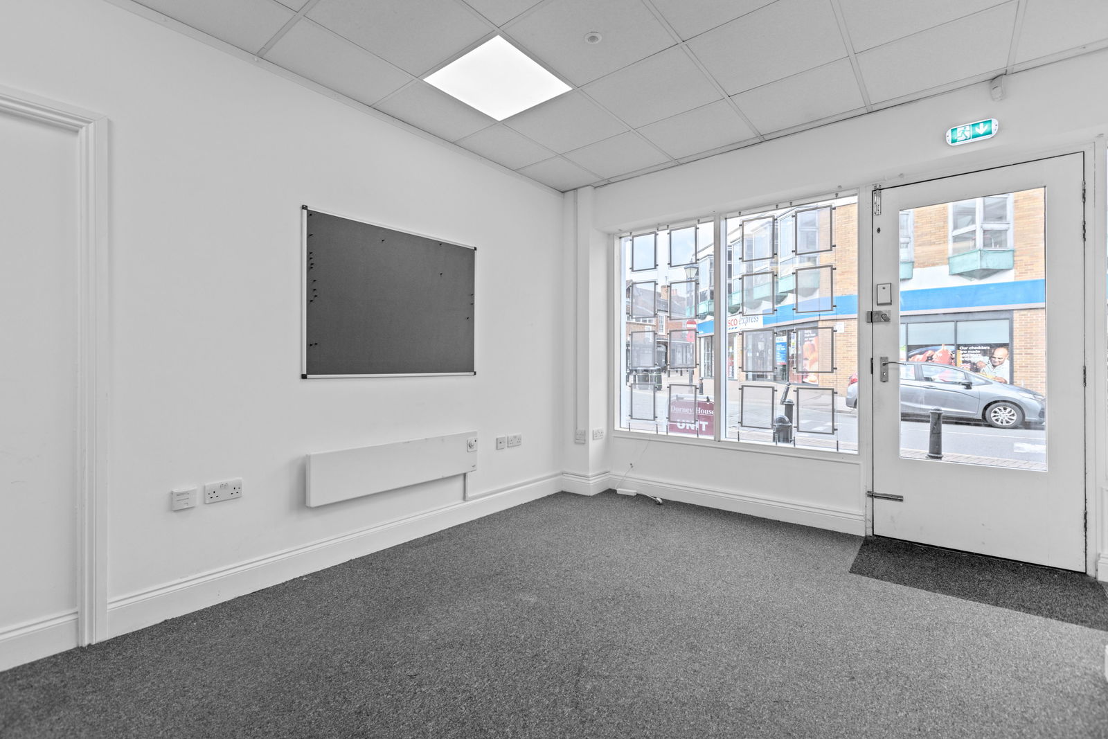 Commercial property to rent in High Street, Slough  - Property Image 16