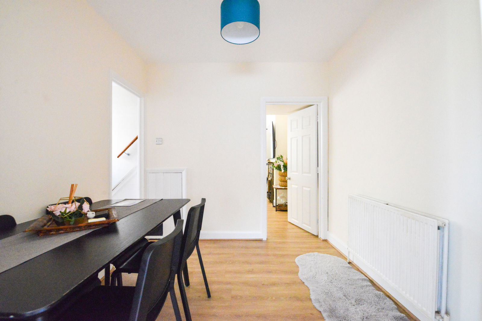 2 bed semi-detached house for sale in Oakcroft Road, Chessington, KT9  - Property Image 5