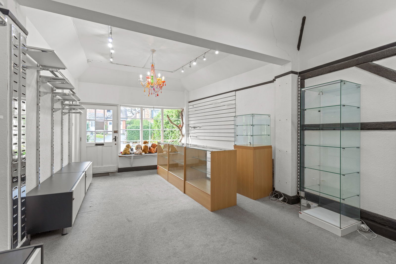 Retail property (high street) to rent in Church Road, Leatherhead  - Property Image 5