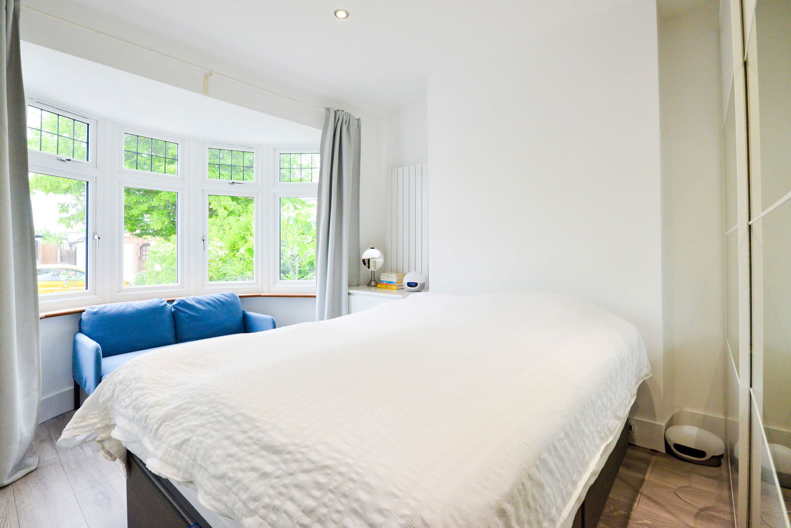 2 bed semi-detached bungalow for sale in Seaforth Gardens, Epsom, KT19  - Property Image 8