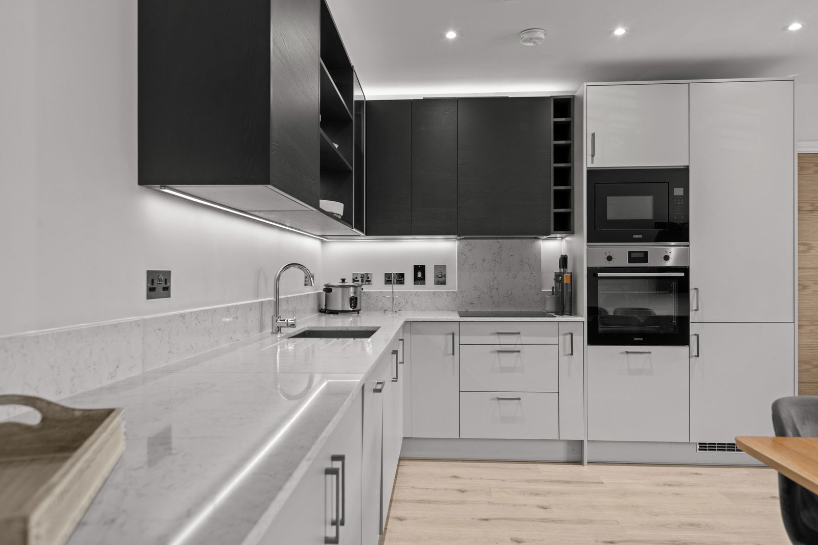 3 bed terraced house to rent in Consort Drive, Leatherhead, KT22  - Property Image 2