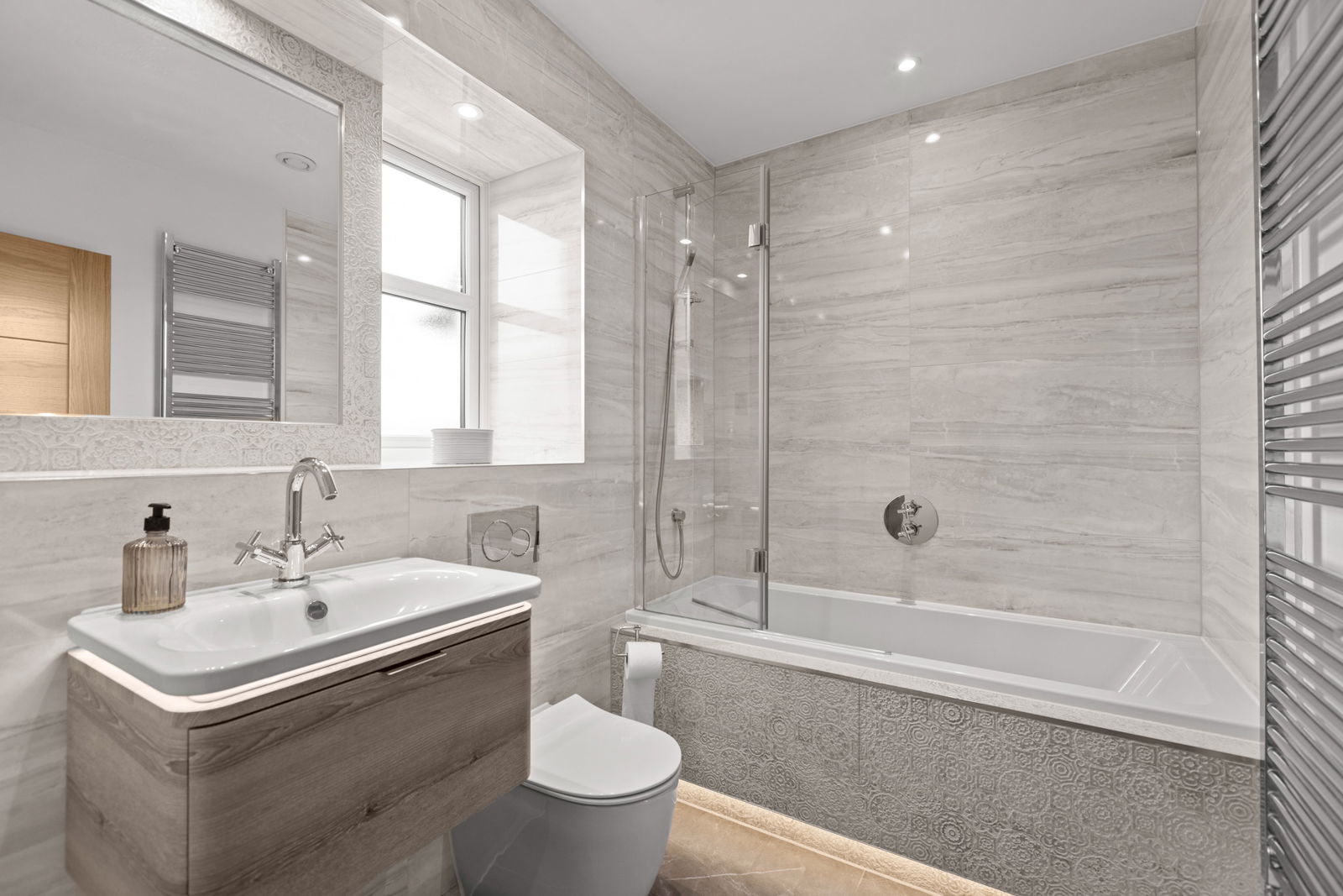 3 bed terraced house to rent in Consort Drive, Leatherhead, KT22  - Property Image 11