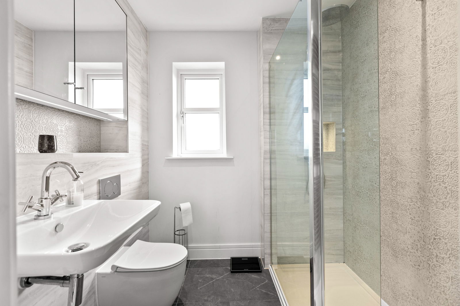 3 bed terraced house to rent in Consort Drive, Leatherhead, KT22  - Property Image 16