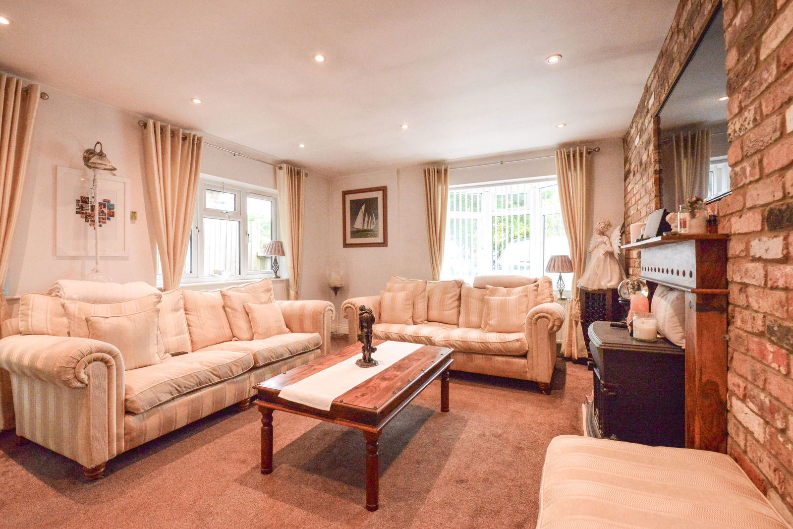 5 bed bungalow for sale in Green Lane, Staines-upon-thames 17