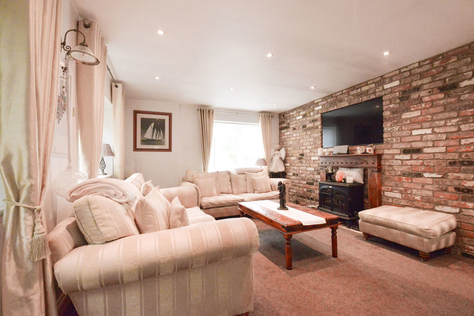 5 bed bungalow for sale in Green Lane, Staines-upon-thames  - Property Image 20