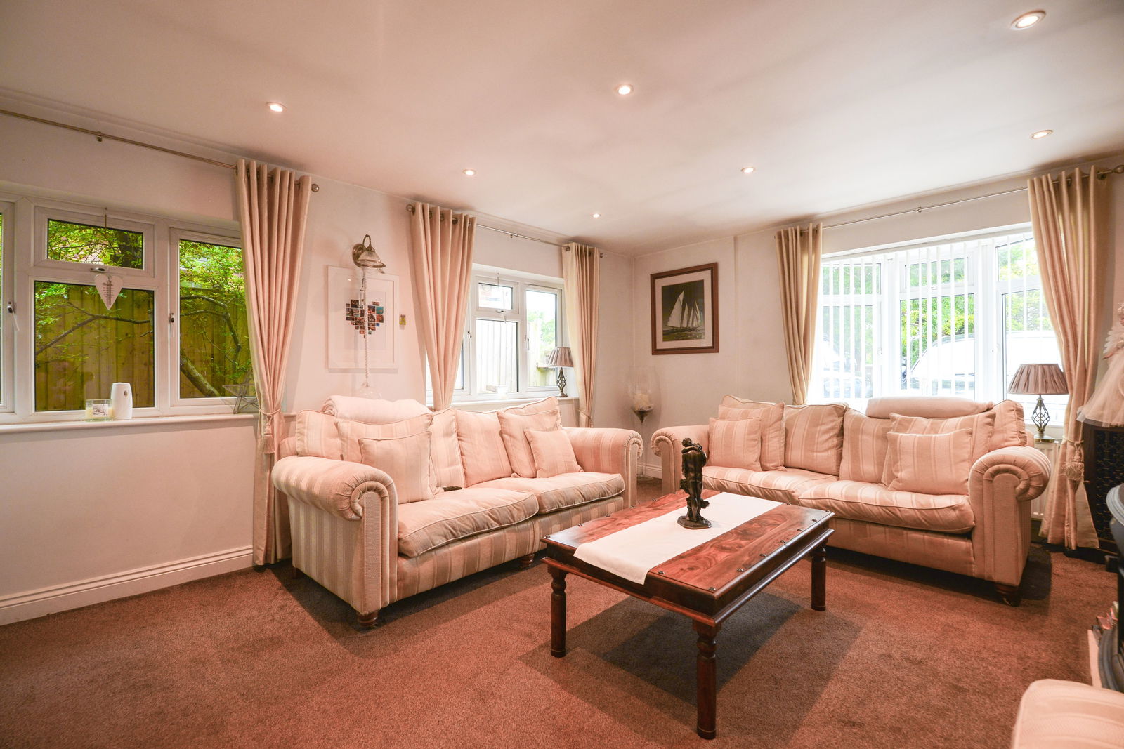 5 bed bungalow for sale in Green Lane, Staines-upon-thames  - Property Image 19