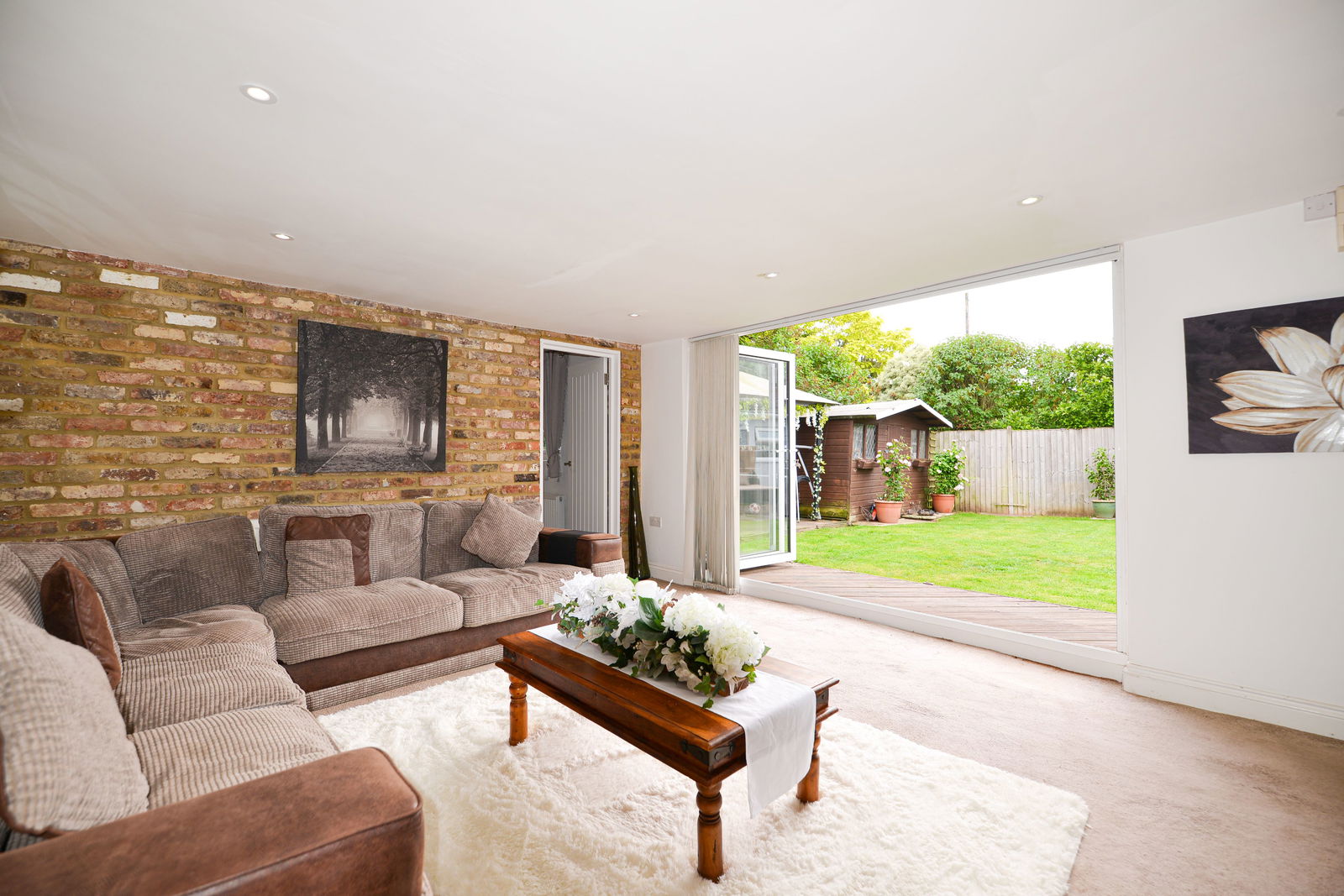 5 bed bungalow for sale in Green Lane, Staines-upon-thames  - Property Image 16