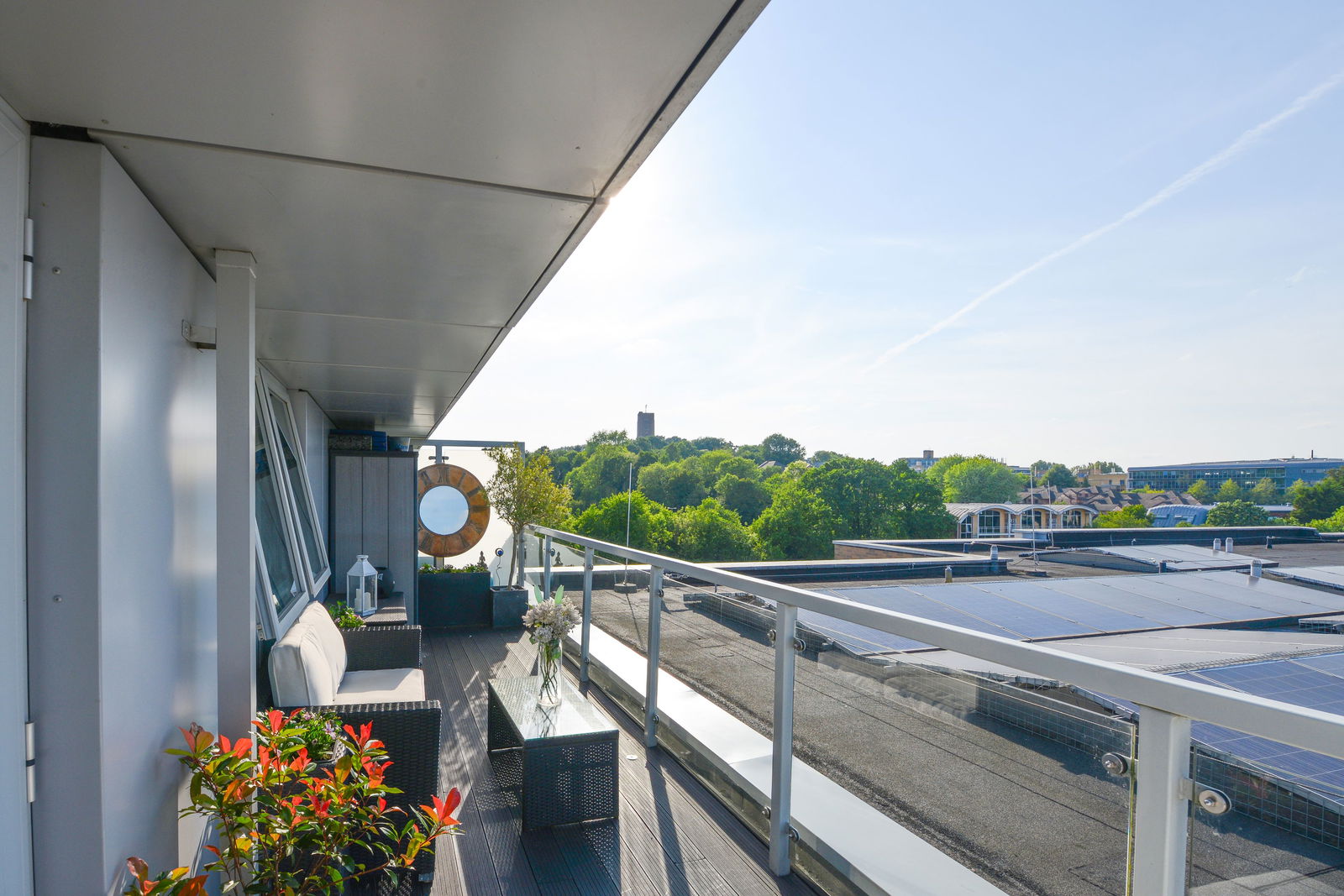 2 bed penthouse for sale in Station View, Guildford, GU1  - Property Image 1