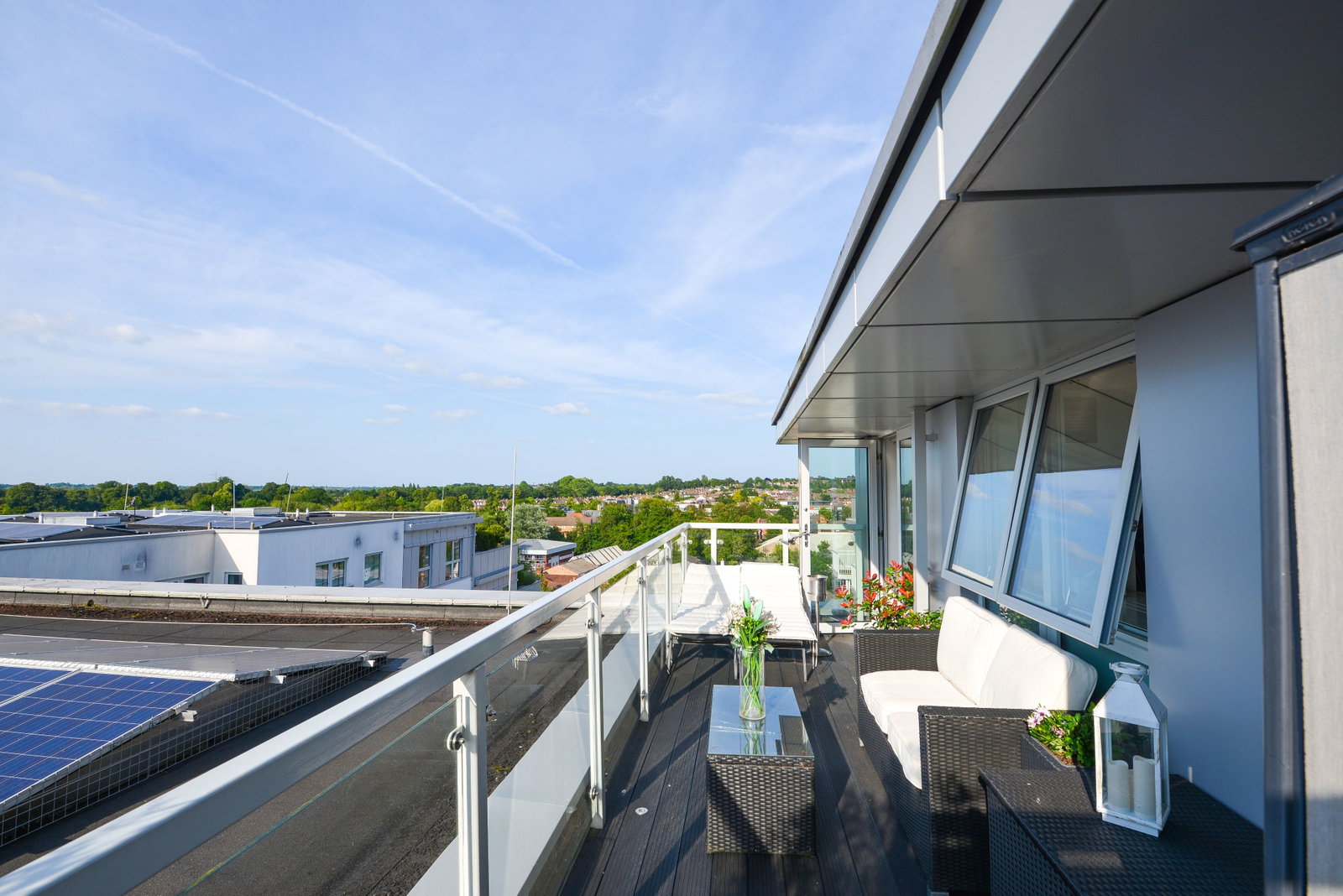 2 bed penthouse for sale in Station View, Guildford, GU1 - Property Image 1