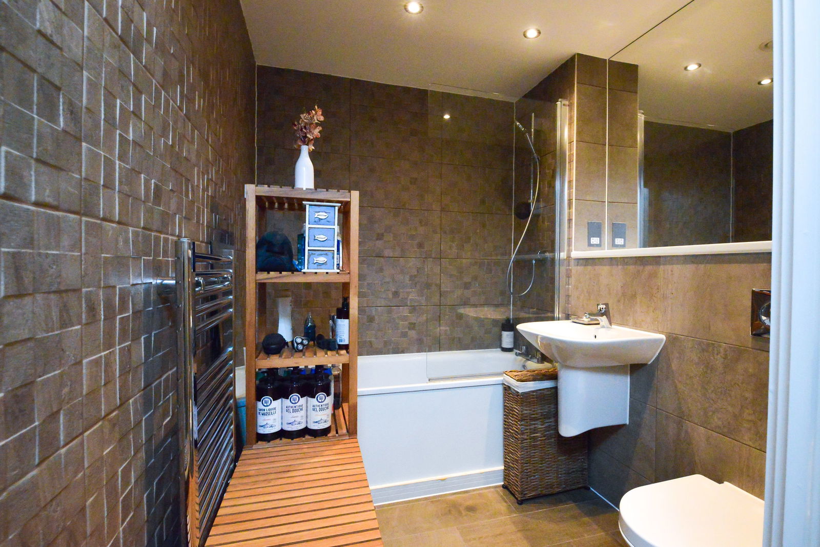 2 bed penthouse for sale in Station View, Guildford, GU1  - Property Image 12