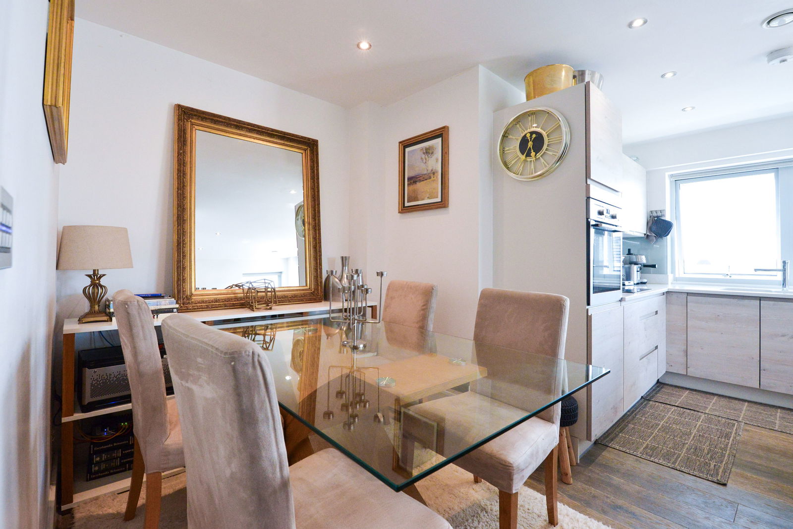 2 bed penthouse for sale in Station View, Guildford 7