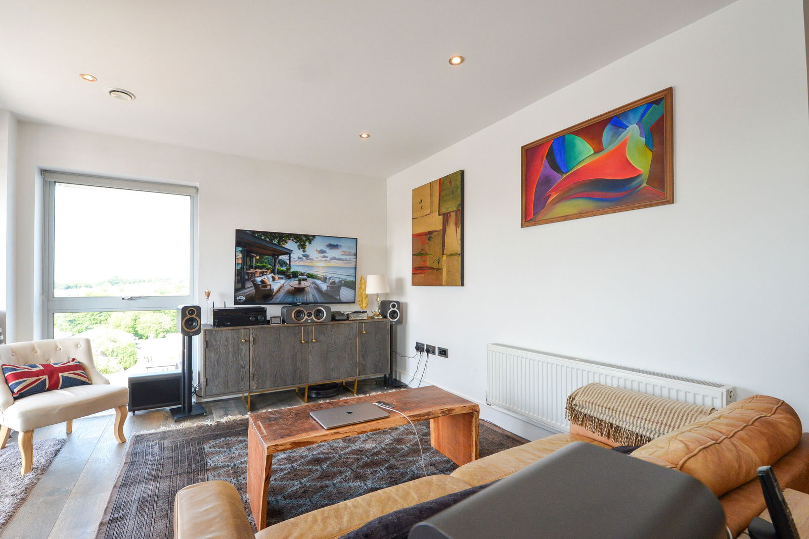 2 bed penthouse for sale in Station View, Guildford 2