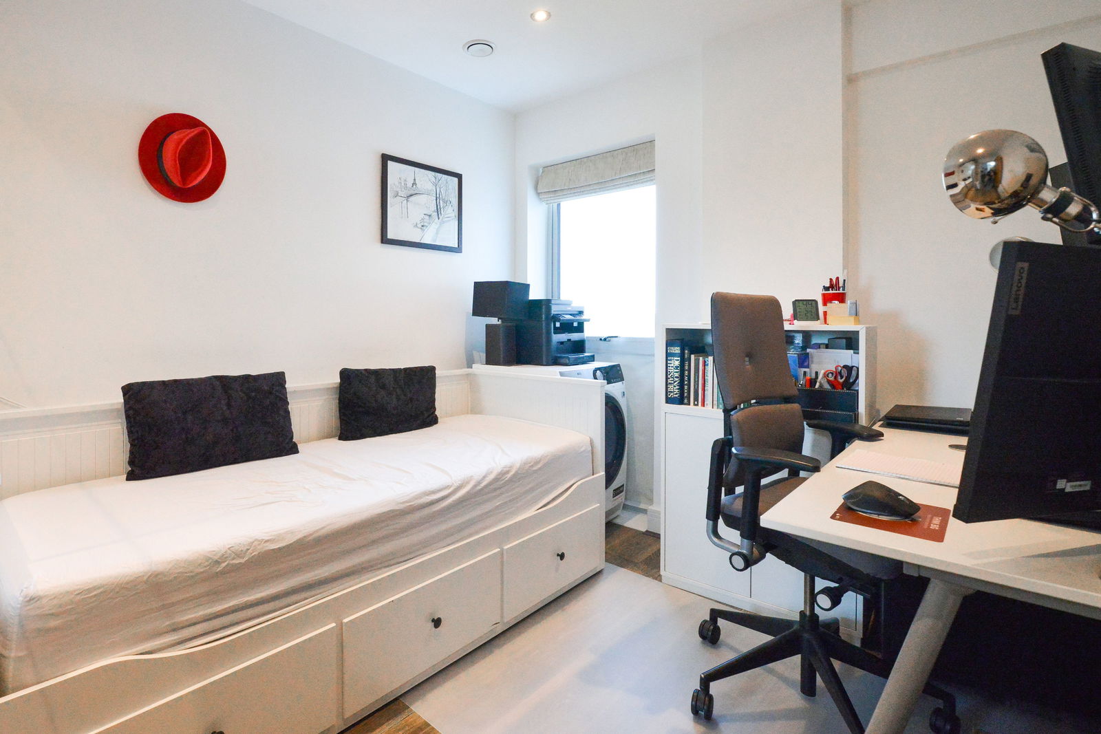 2 bed penthouse for sale in Station View, Guildford 10
