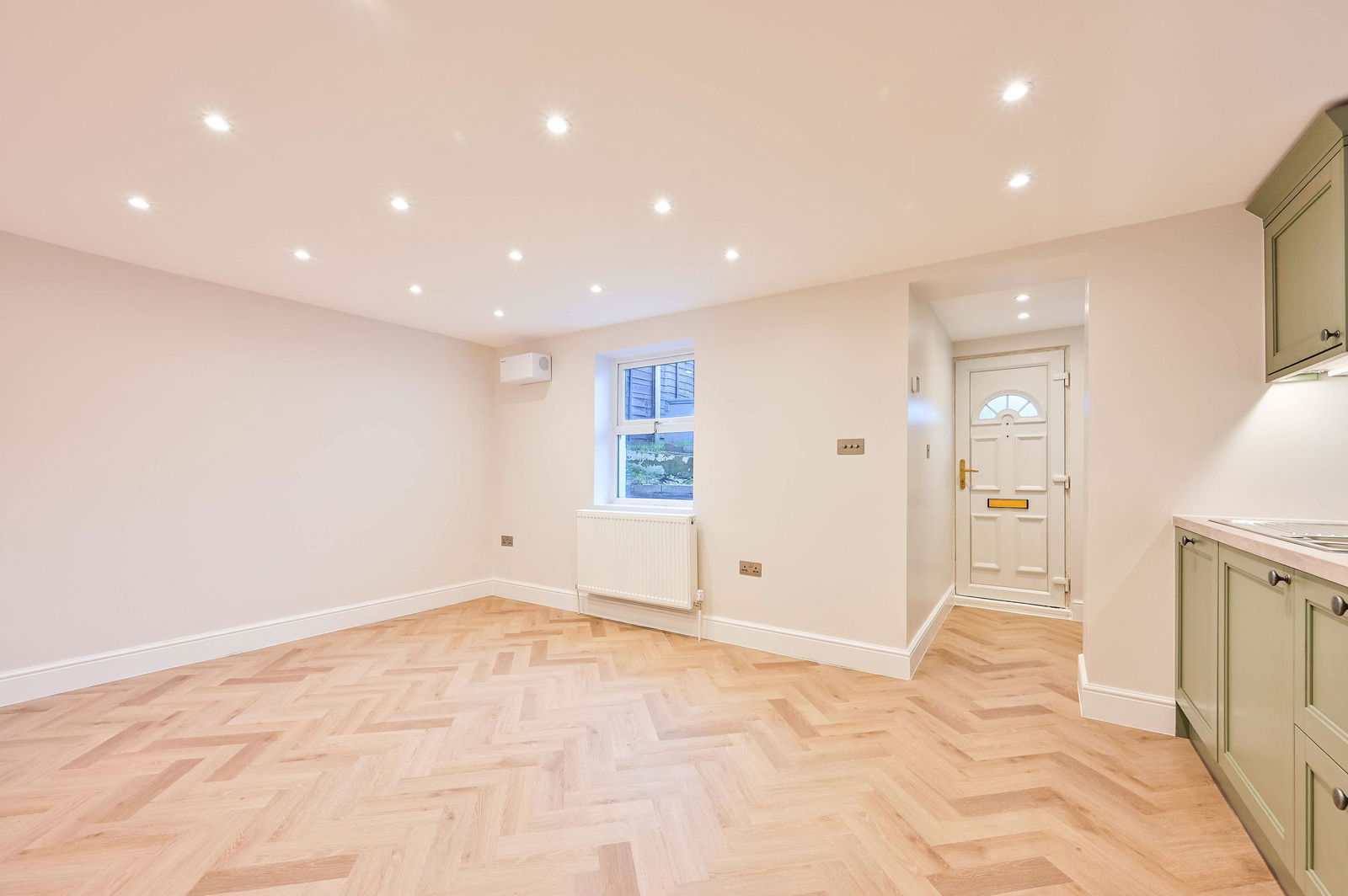 1 bed flat to rent in St. Andrews Road, Surbiton 10