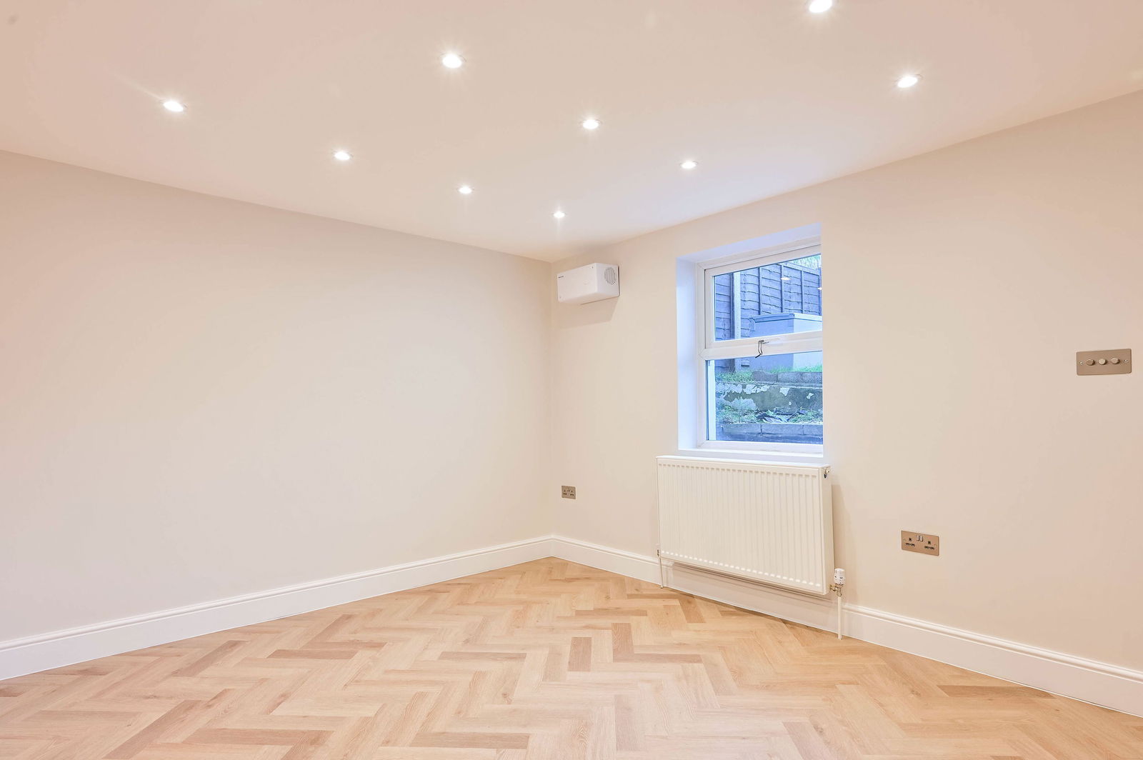 1 bed flat to rent in St. Andrews Road, Surbiton  - Property Image 12