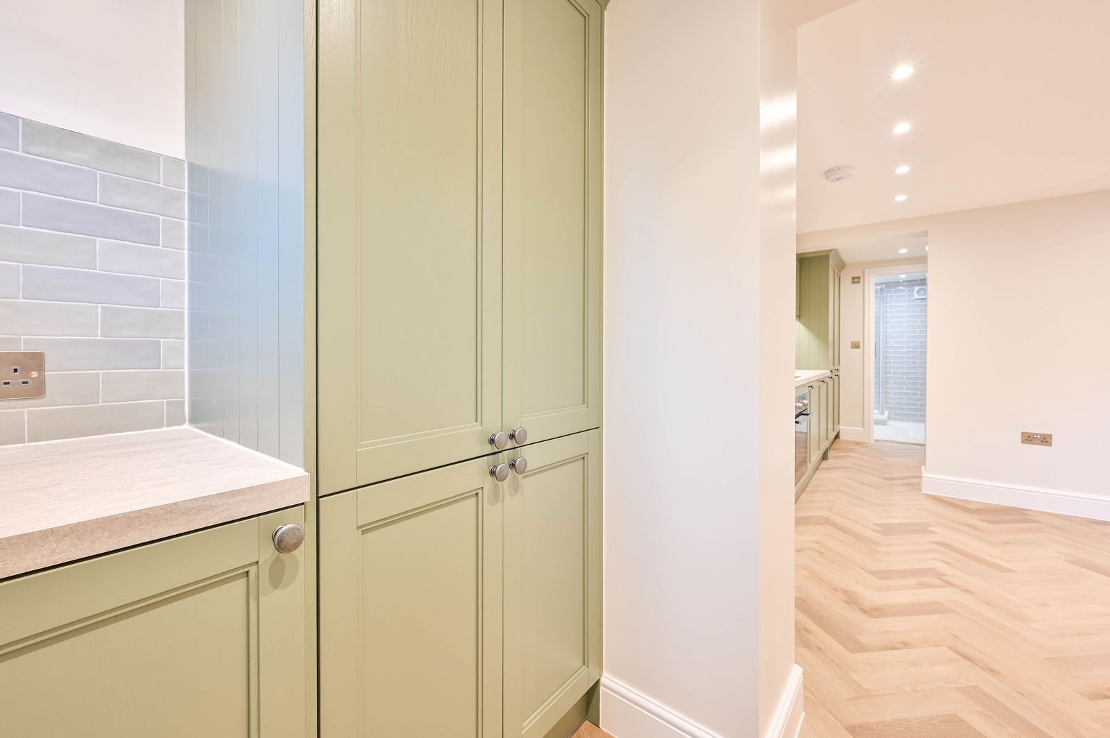 1 bed flat to rent in St. Andrews Road, Surbiton  - Property Image 6